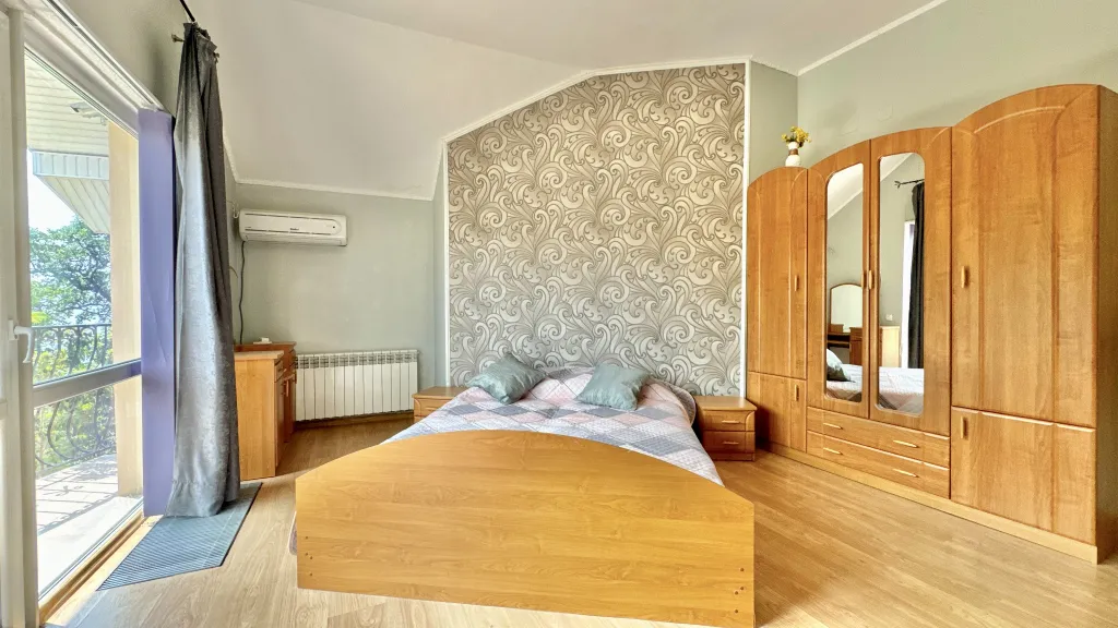 Домик с садом в Кореизе возле ялты