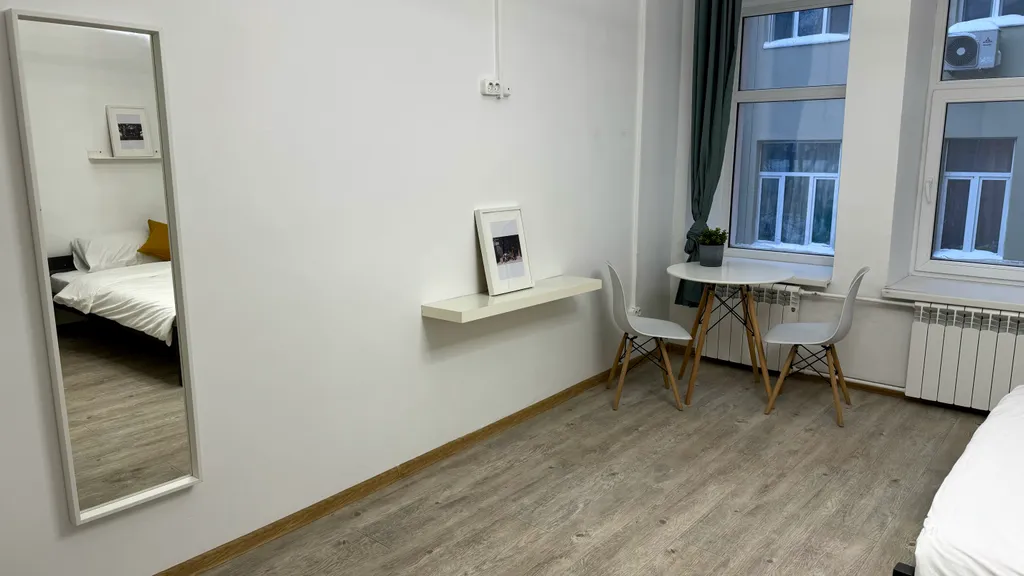 Большая и уютная комната у Московского Кремля