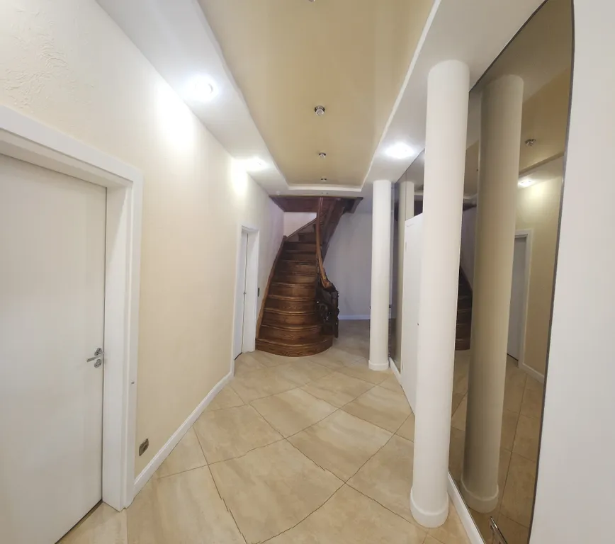 Просторная квартира в историческом районе