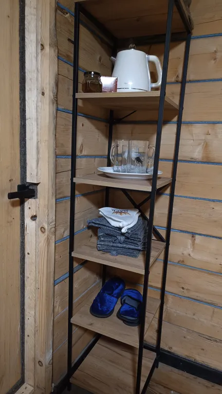 Домик среди гор