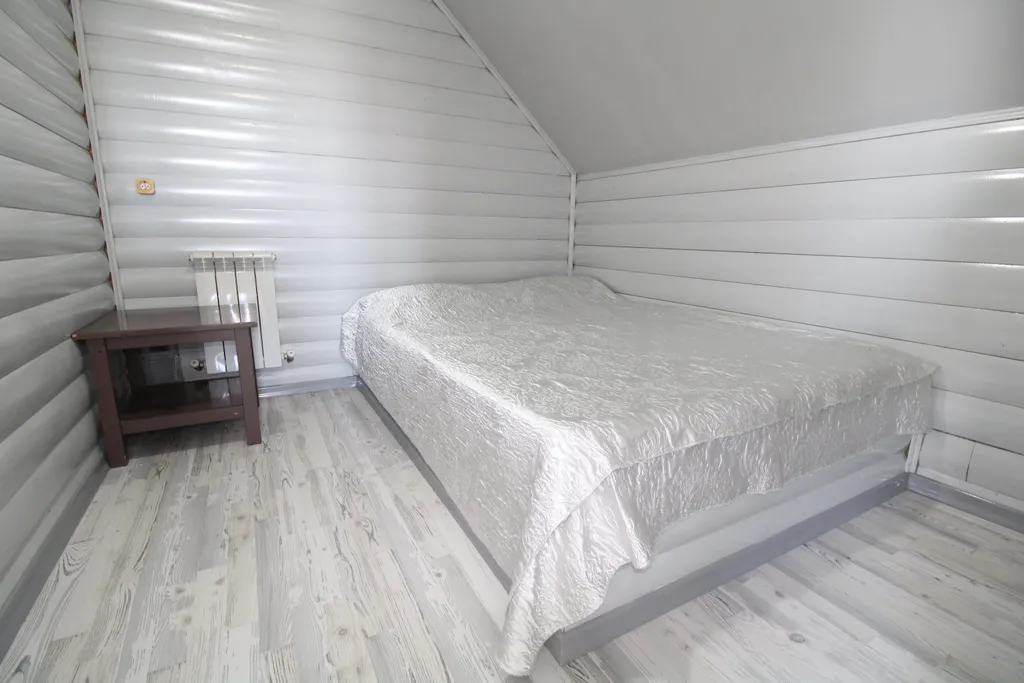 Дом для отдыха с сауной, бассейном, бильярдом