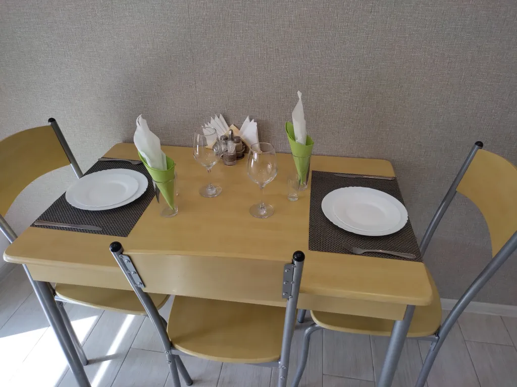 Квартира с панорамным окнами возле РК Паутина