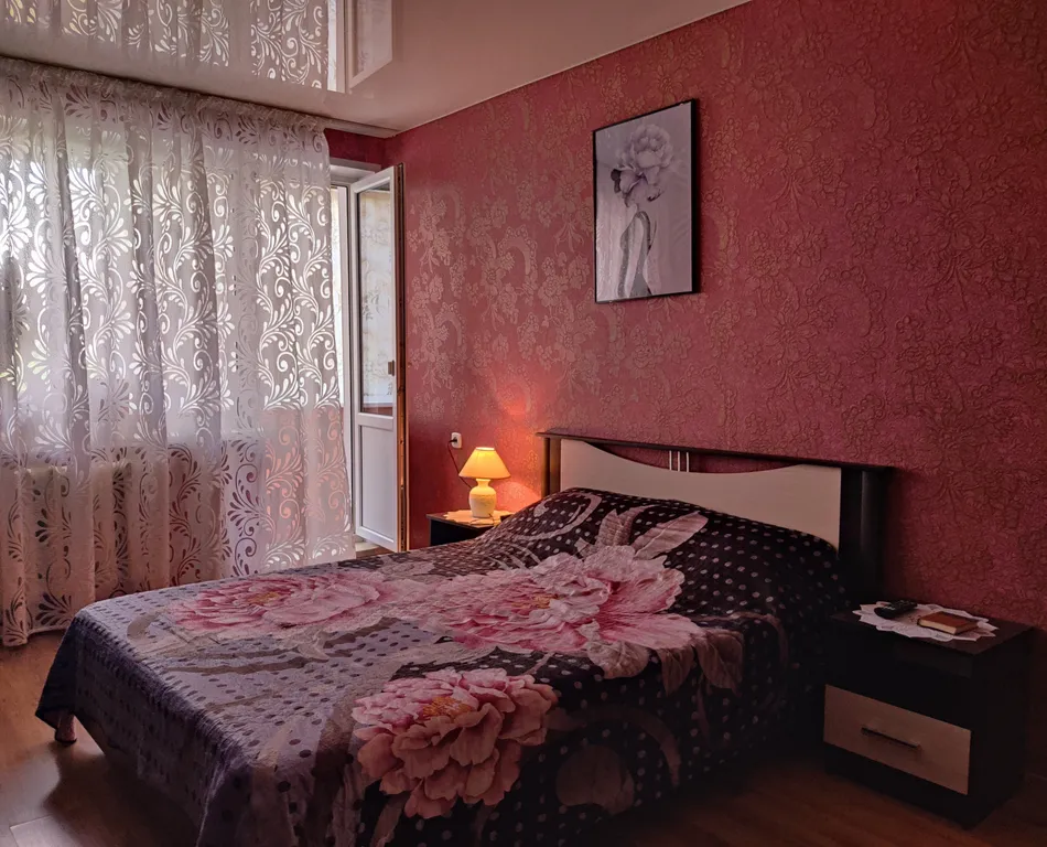 Красивая квартира вблизи живописной набережной — аренда посуточно в Йошкар-Ола