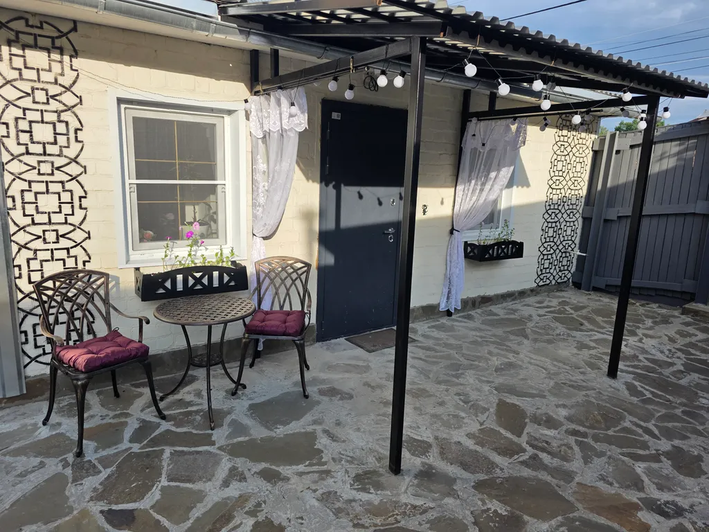 Уютный домик в тихом районе города