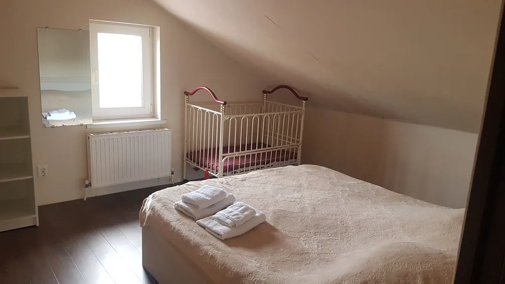 Большой дом с бассейном