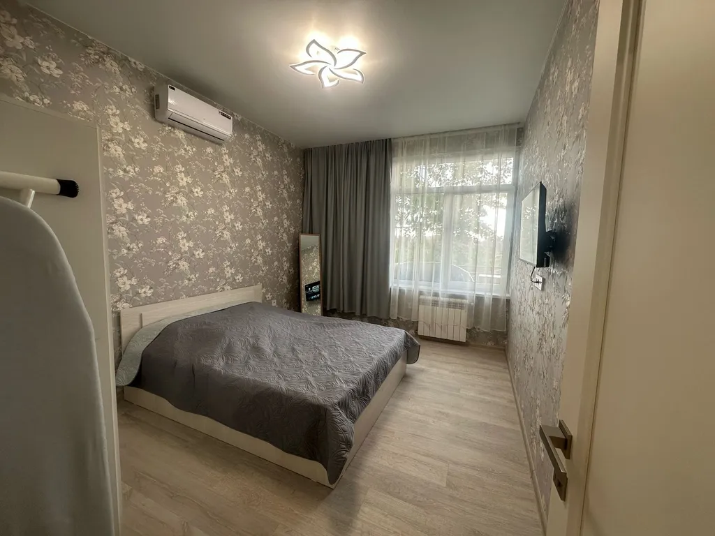 Квартира Двухкомнатная квартира с видом на зелень — Адлер