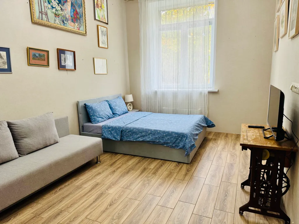 Просторная однокомнатная квартира — аренда посуточно в Звенигород