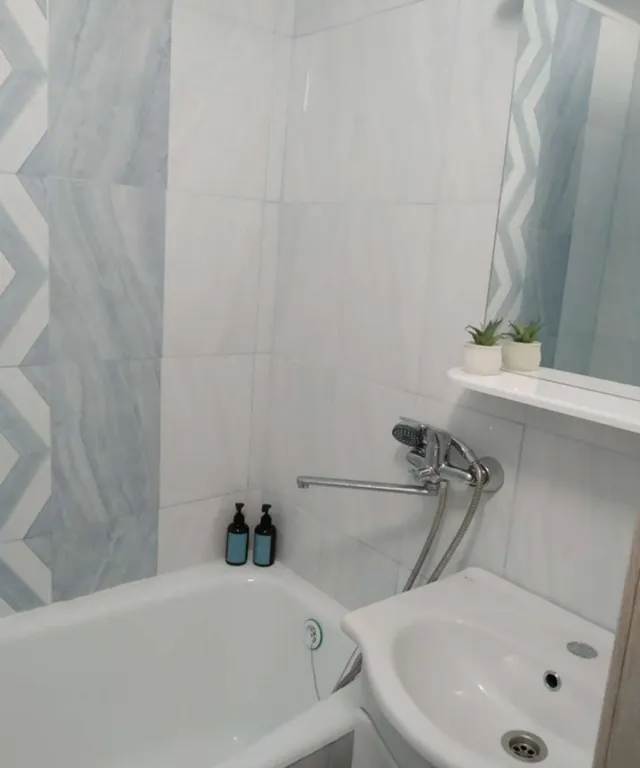 Квартира 2-комнатная Квартира — Тюмень