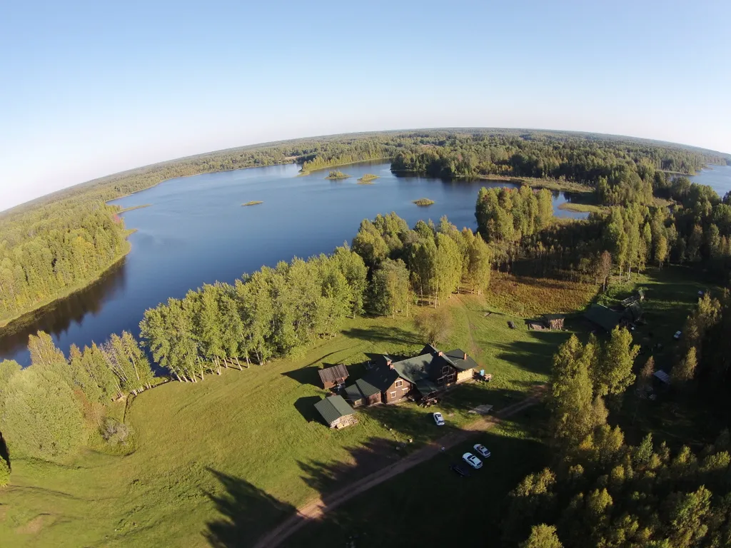 Коттедж Дом с видом на озеро — аренда посуточно в Андреаполь