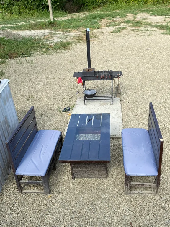 Уютная сфера на побережье