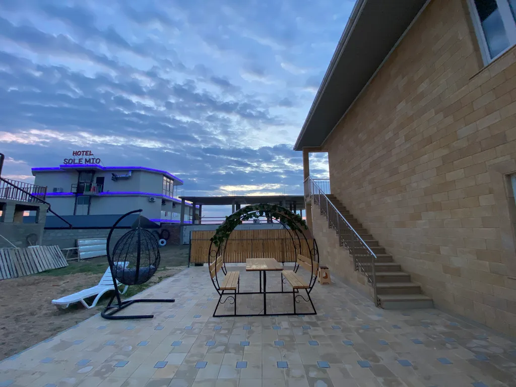 Уютный дом на берегу моря