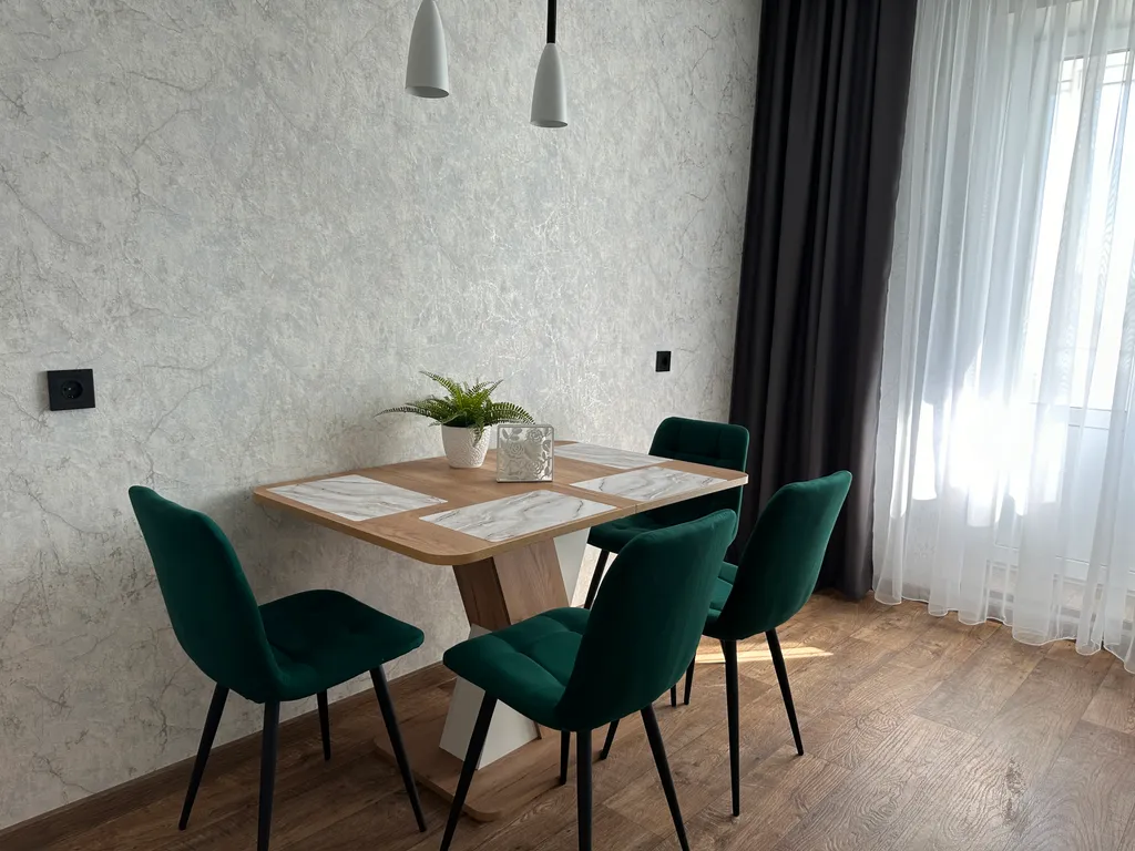 Шикарная квартира с панорамными окнами и видом на парк