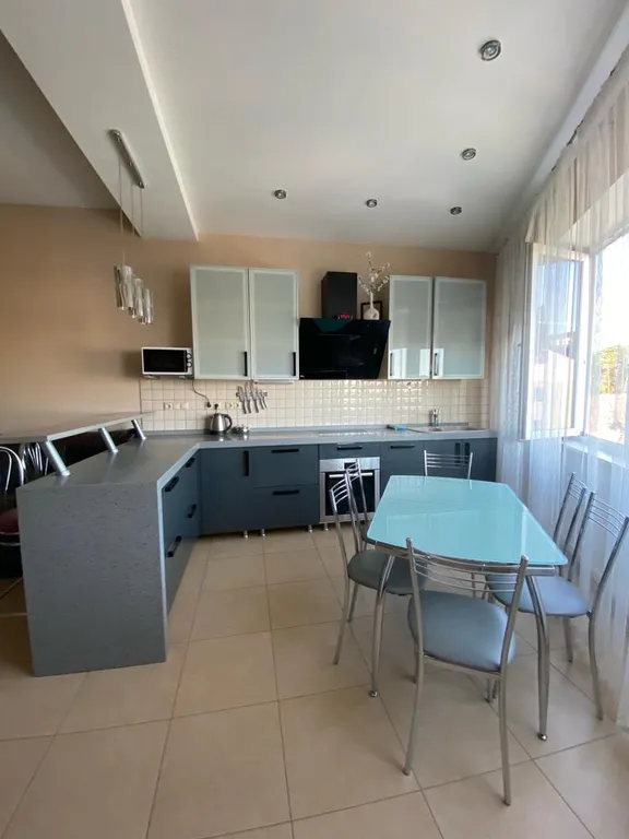 Просторная и уютная квартира у моря