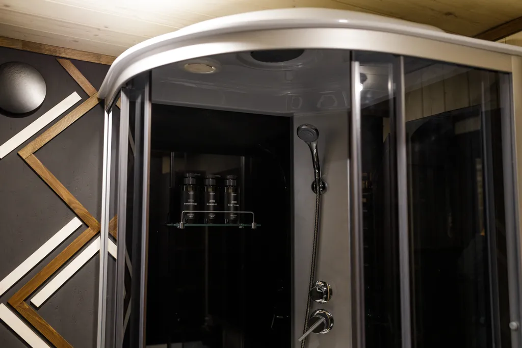 Под парусом