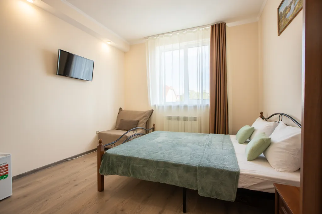 Квартира Трёхместная комната-комфорт без балкона — Севастополь