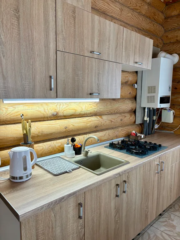 Уютный двухэтажный загородный дом с видом на Свиягу