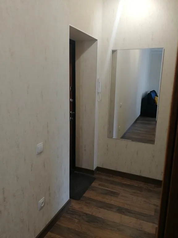 Квартира с видом на гору Железную напротив входа в парк