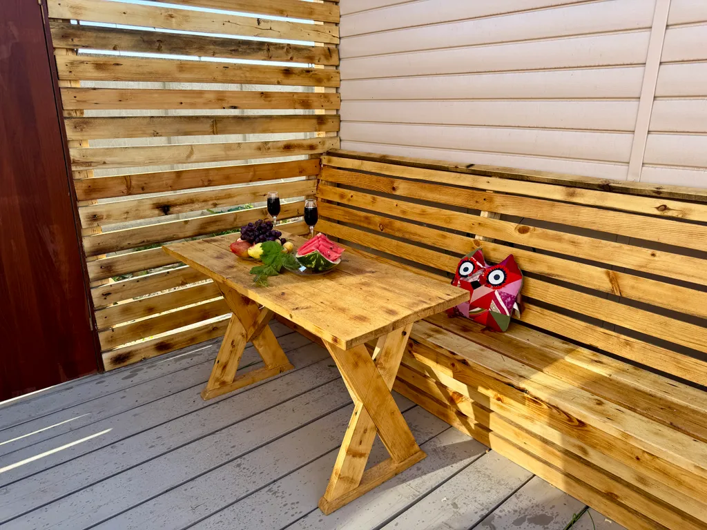 Коттедж Домик 5-ти местный 2-х комнатный с кухней — аренда посуточно в Пересыпь