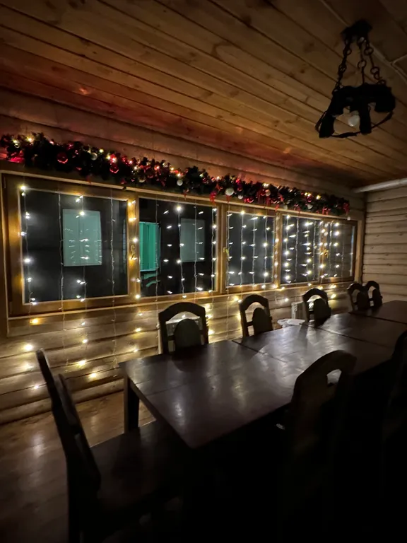 Уютный дом в лесу