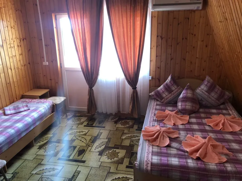 Квартира Комната — аренда посуточно в Лоо