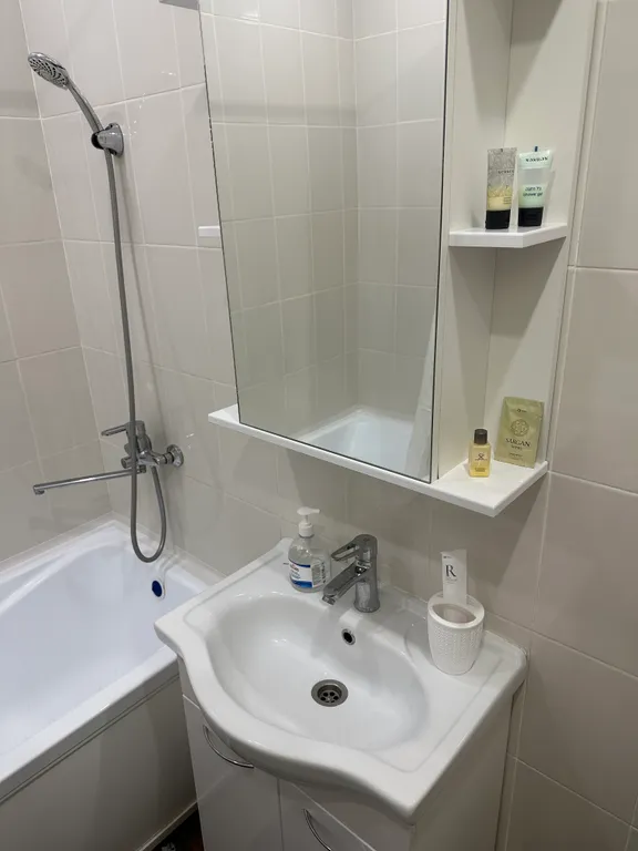 Квартира в жилом комплексе Торонто