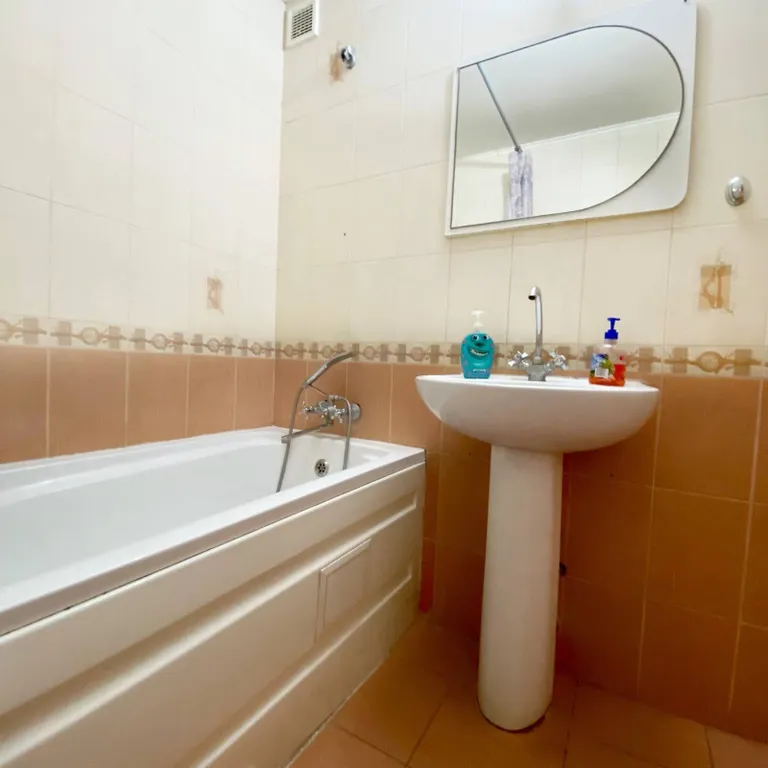 4-комнатная Квартира