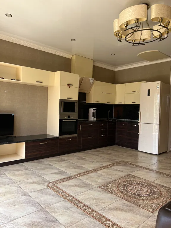 Уютный таунхаус с беседкой