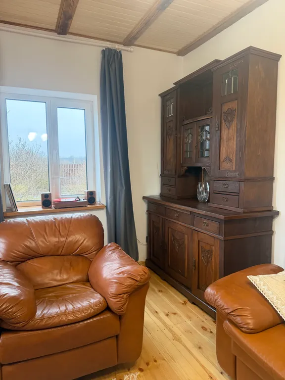 Дом у реки в тихом месте, деревенский стиль, веранда, мангал