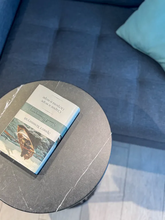 Каскад 2 Стильный апартамент на первой береговой линии