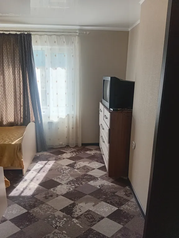 в ПУГАЧЕВЕ .Уютный частный дом с парковкой, тихий район