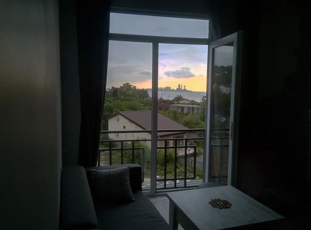 Квартира у моря с видом на горы