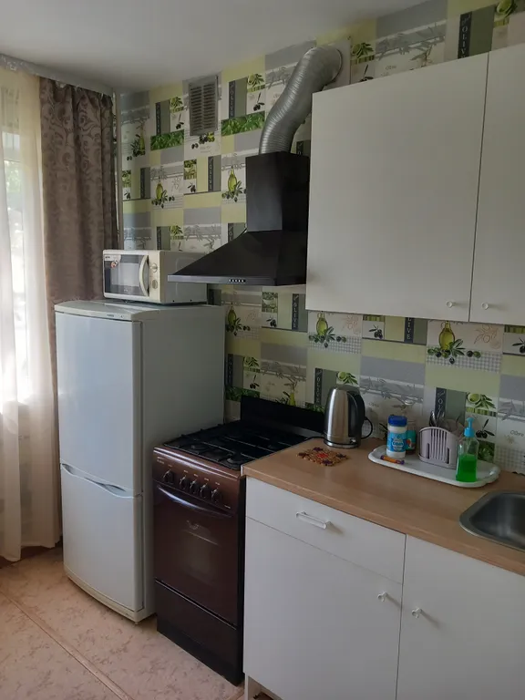 Уютная квартира — аренда посуточно в Луга