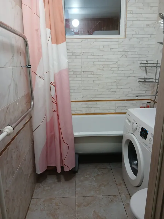 Уютный уголок почти в центре города не далеко от озера и парка