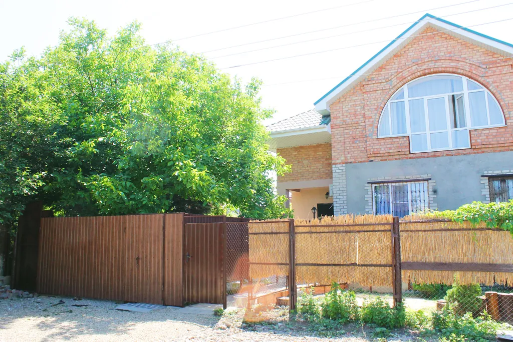 Коттедж у моря, детская территория, костровая чаша, до 11 человек.