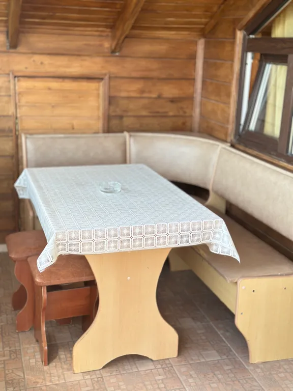 Трёхместный номер с видом на море.