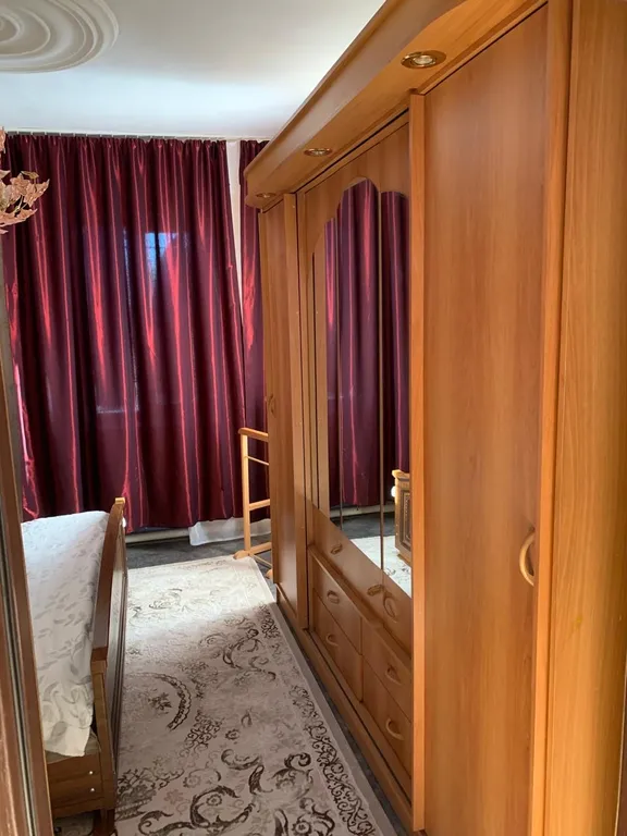 Полдома в центре города недалеко центр. рынок, удобный выезд в горы