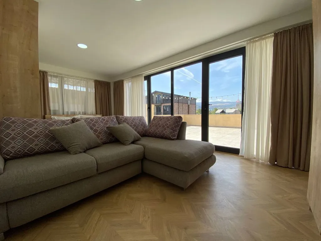 Квартира на 2-4 гостя с просторной террасой и бесплатной парковкой