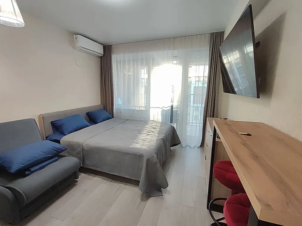 Студия с видом на море