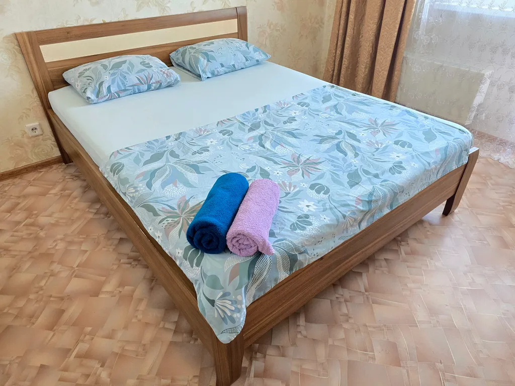 Квартира Студия возле ТРЦ Аура — аренда посуточно в Сургут