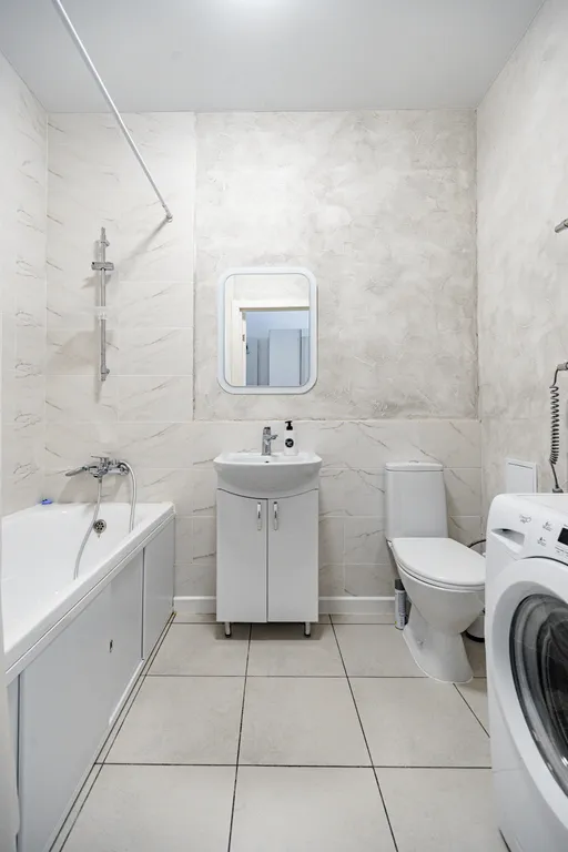 Студия Брутальный лев с панорамным видом на набережную реки