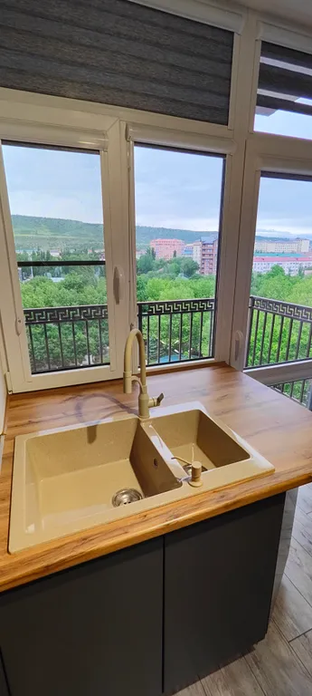 Уютная, новая  квартира в центре города с видом на гору Пушкинтау