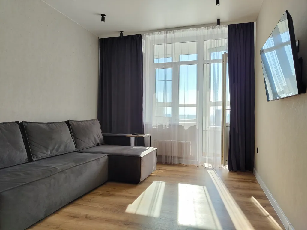 Стильная двухкомнатная квартира рядом с Экспоград-Юг