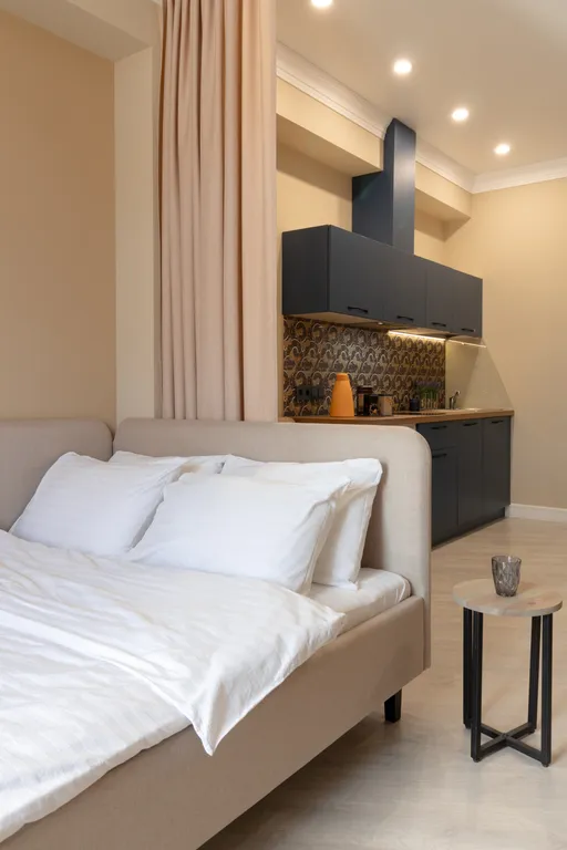 Студия у Массандровского парка в элитном районе Ялты