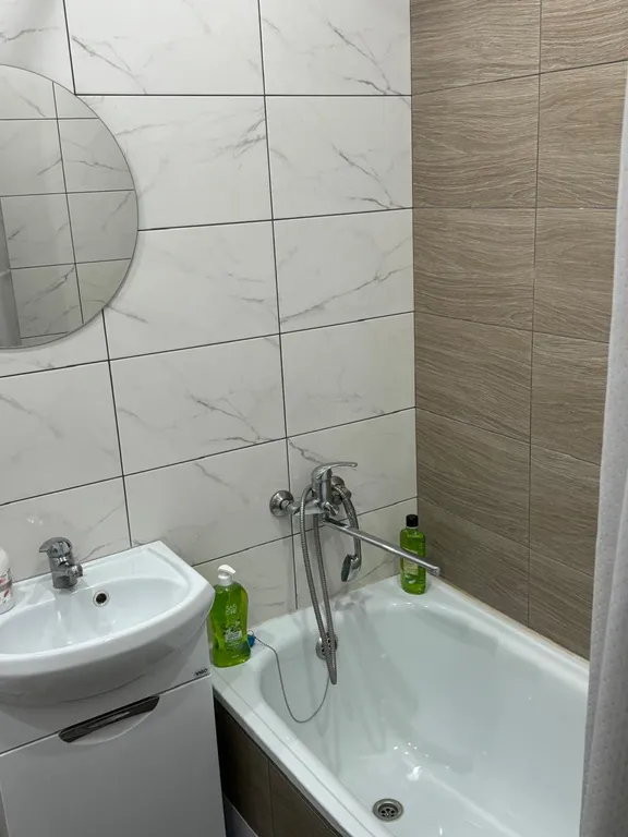 Уютная однокомнатная квартира с видом на берег реки