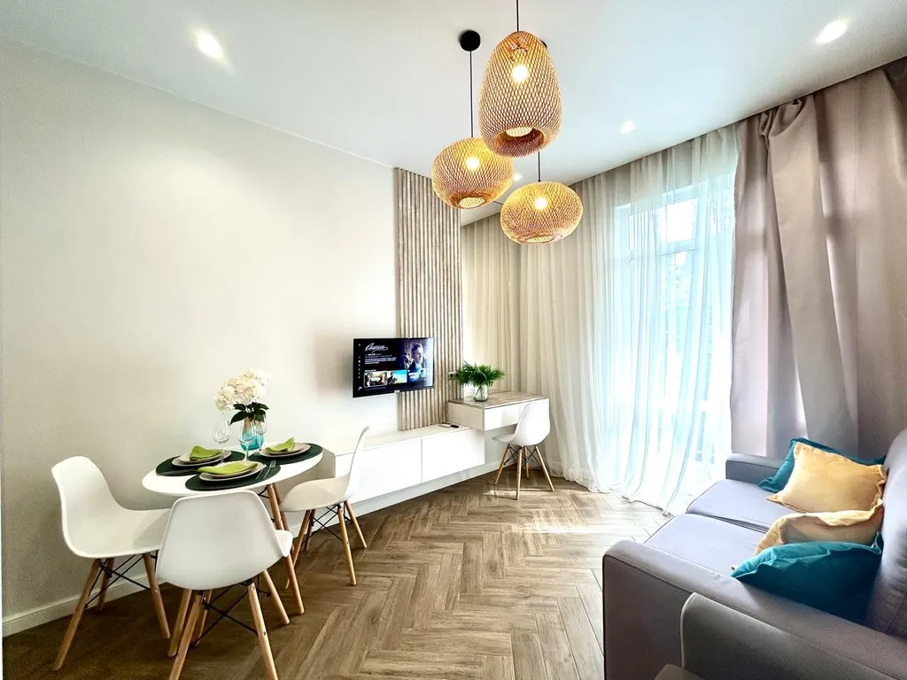 Квартира ЖК Арт Лайт Сити апартаменты у моря с балконом — Сириус