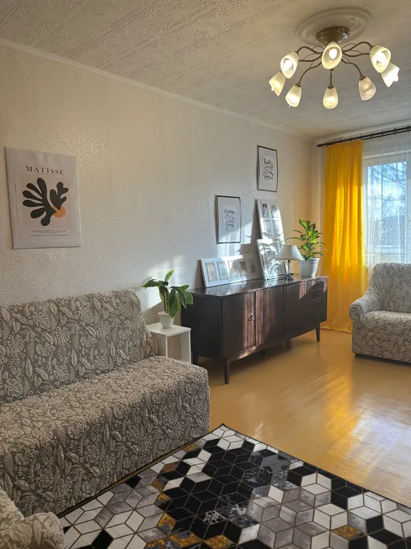 Tеплaя cолнечнaя квaртира, в стилe старой Итaлии для сeмeйнoгo oтдыxa