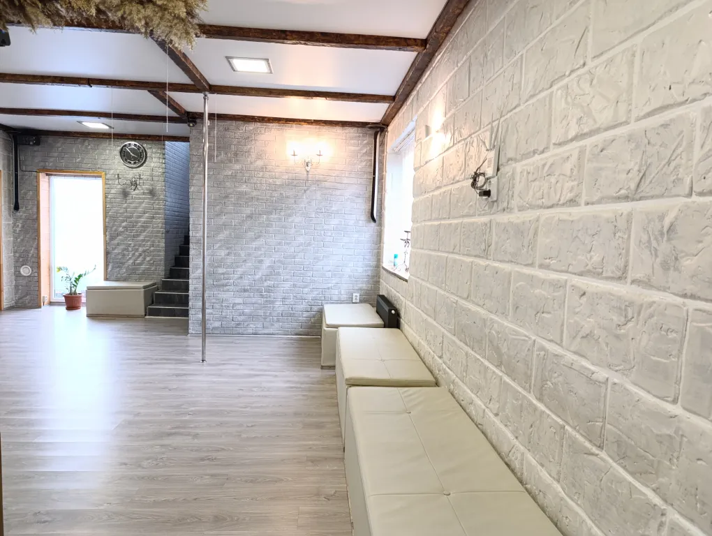 Уютный дом с баней рядом с заливом, карьером, голубыми озерами и сосновым лесом