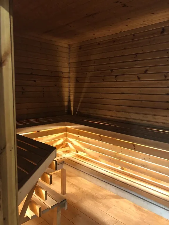 Дом на воде HouseBoat Kovcheg