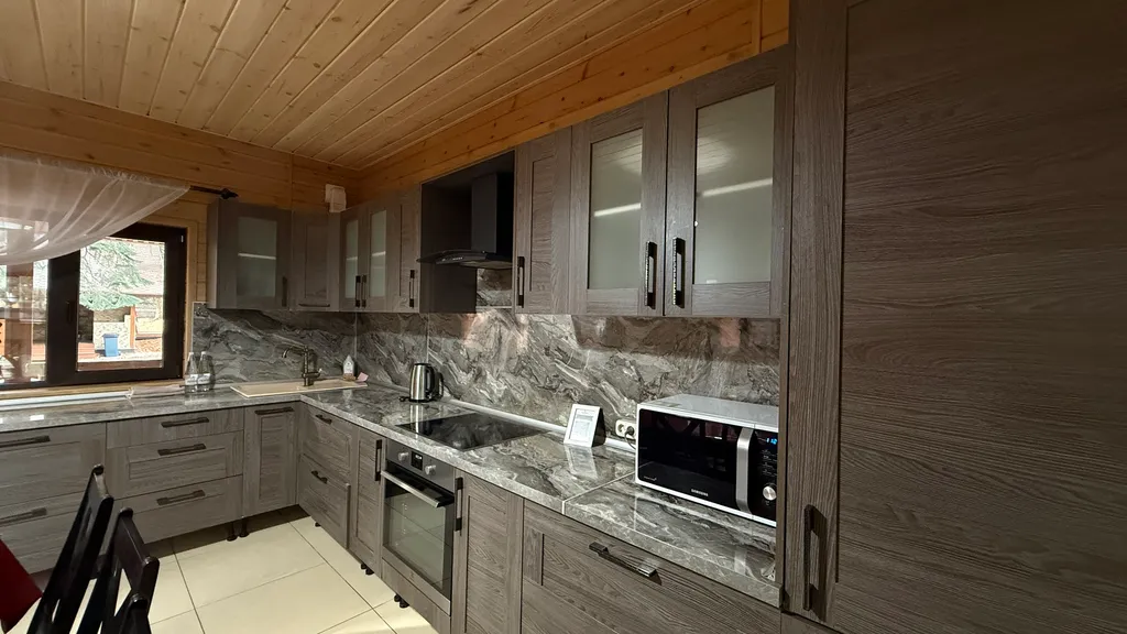 6-комнатный Дом