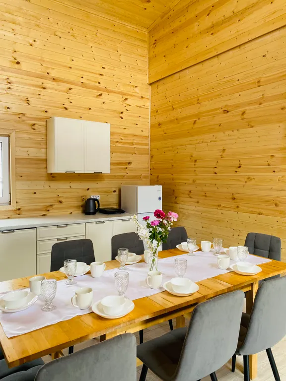 Дом Фэмэли - дом с 3-спальнями и просторной кухней-гостиной